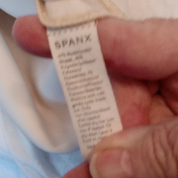 SPANX® Women's Size MediumAirEssentials Polo Top in powder   #2641 - Picture 8 of 8